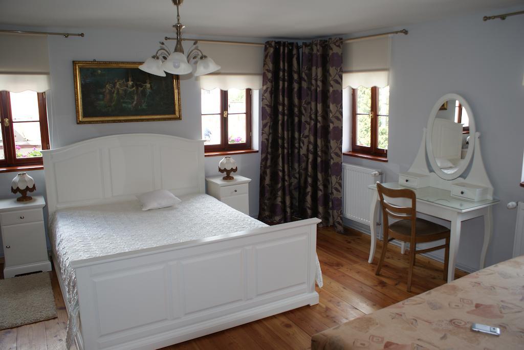 Pokoje Goscinne U Eweliny Bogatynia Habitación foto